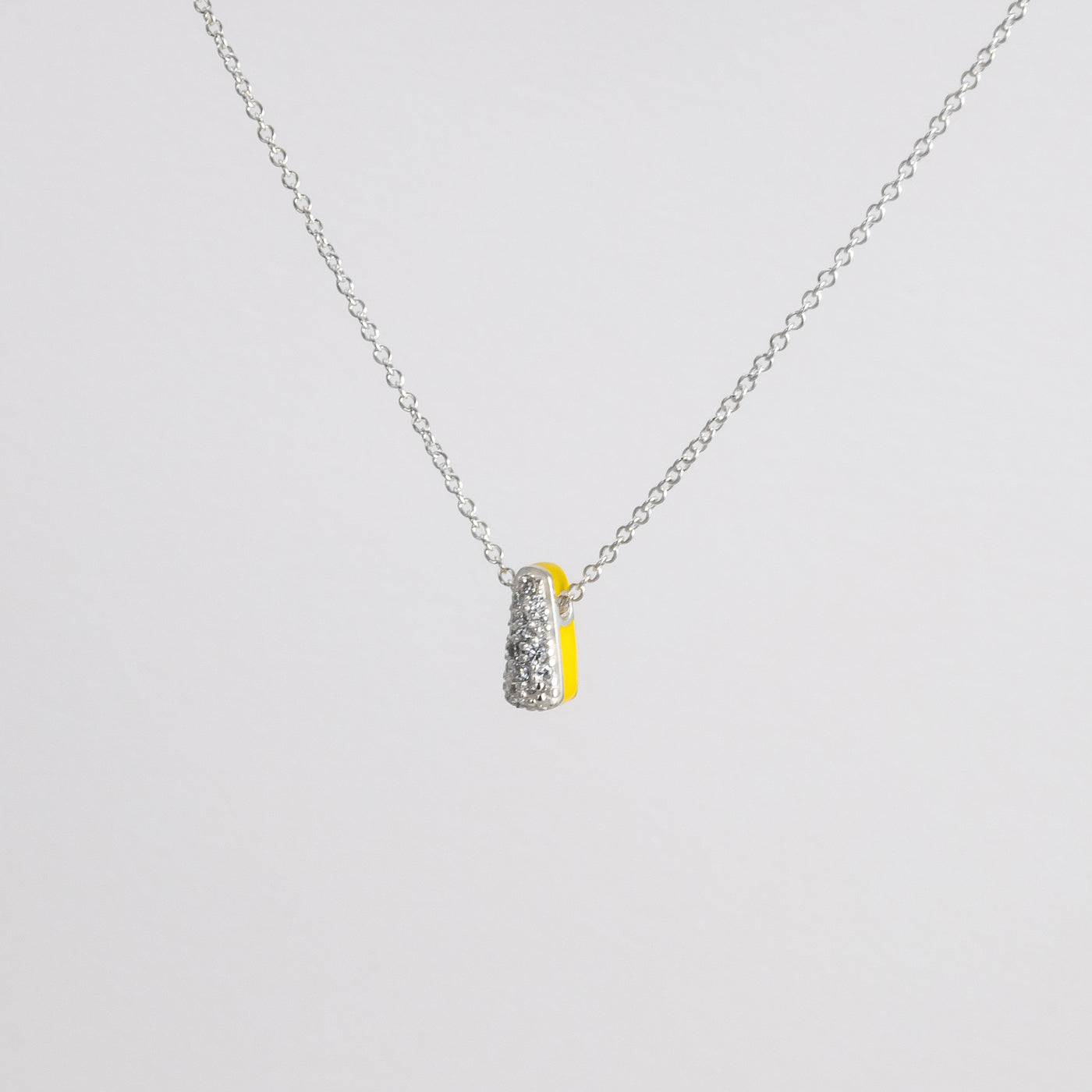 YELLOW ETCH DROP SILVER NECKLACE WITH PAVÉ