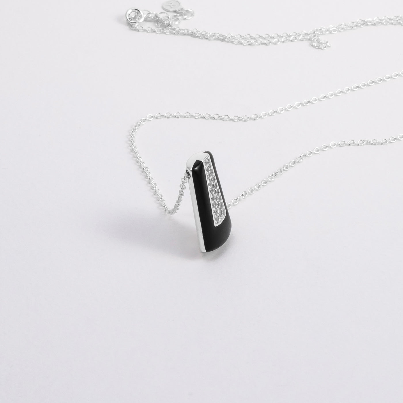 BLACK NECKLACE WITH PAVÉ