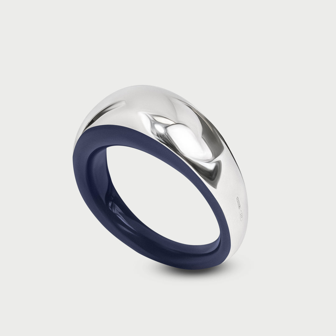 Anello in argento 925 bombato scultoreo smalto blue indigo collezione NOVA brand Reveli 