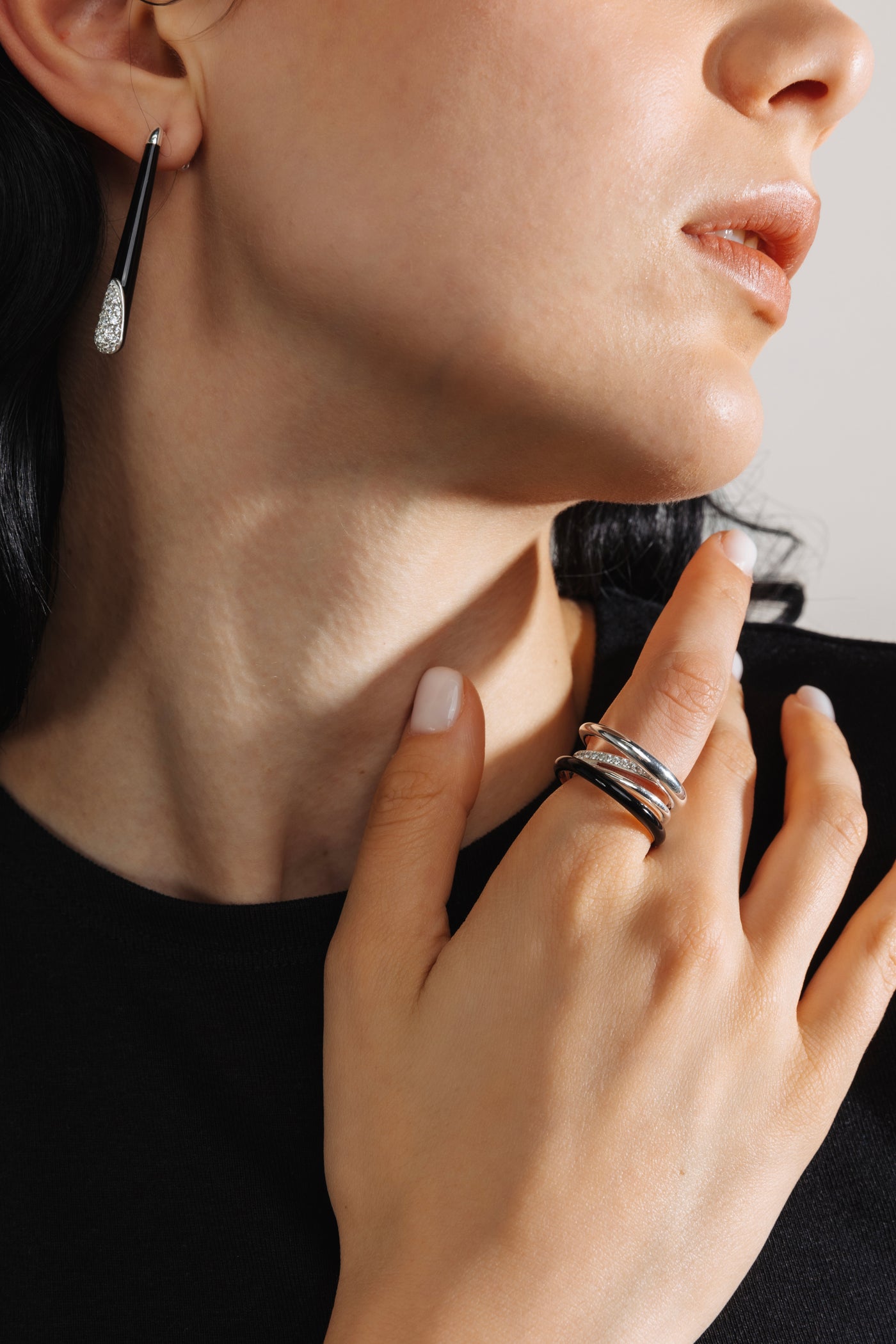 BLACK ETCH LINES SILVER EARRINGS