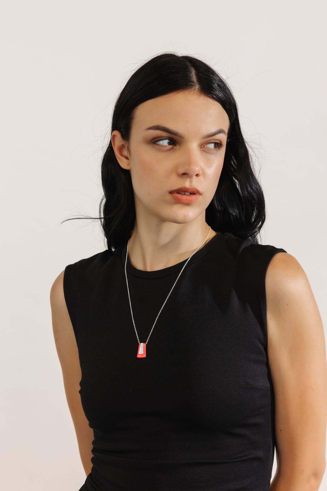 GREEN ETCH NECKLACE WITH PAVÉ