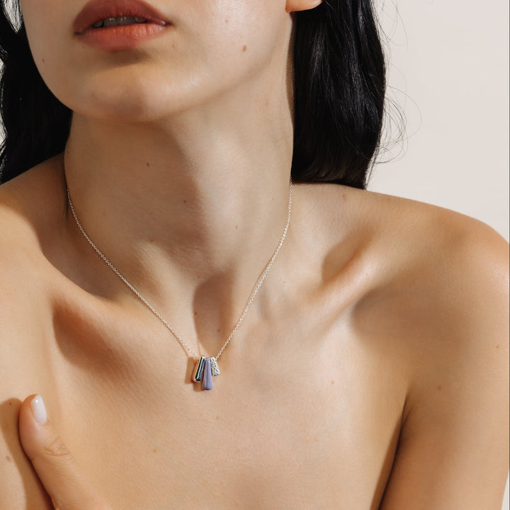 Tre pendenti mobili in argento 925, smalto lilla e lab-grown diamonds. Etch Wrap Réveli