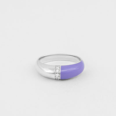 Hand-enameled 925 sterling silver dome ring with mauve purple enamel and round-cut crystals. Produced in Italy. Réveli