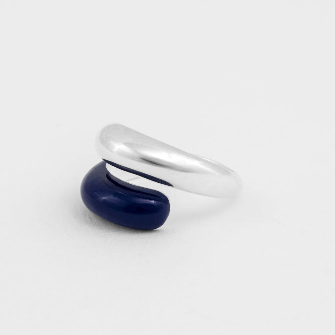 Hand-enameled 925 sterling silver blue toi et moi open dome ring. Produced in Italy. Réveli