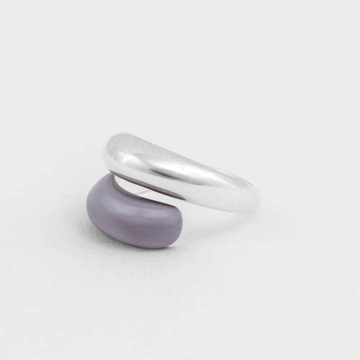 Hand-enameled 925 sterling silver lilac toi et moi open dome ring. Produced in Italy. Réveli