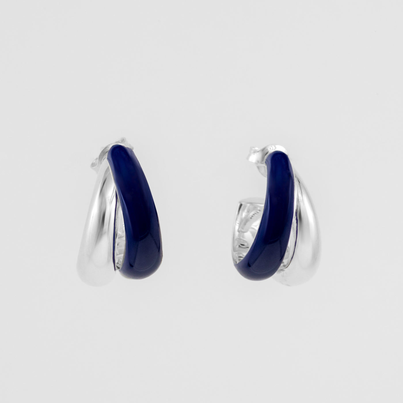 Orecchini a cerchio bombati blu in argento sterling 925 smaltato a mano. Prodotto in Italia. Réveli