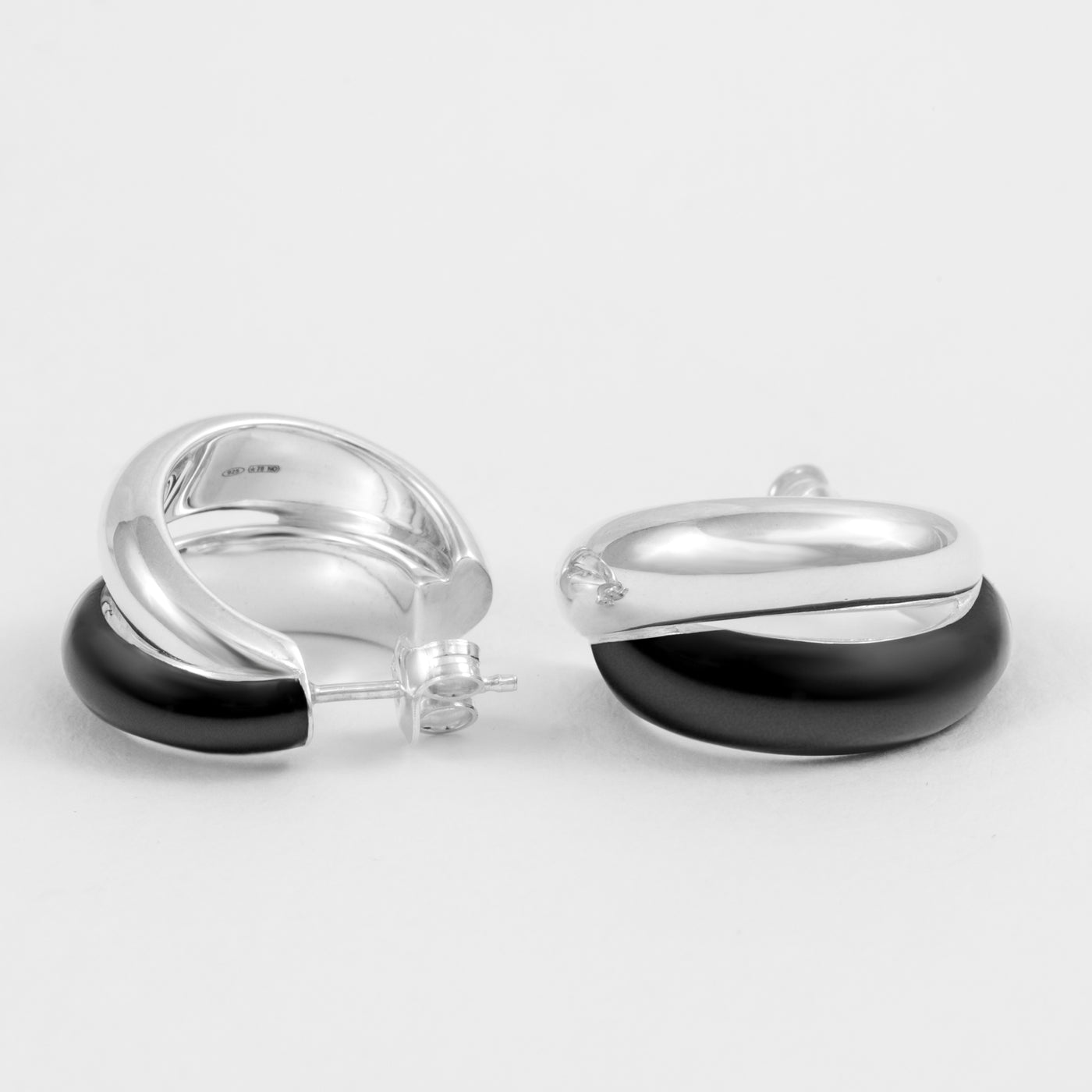 Hand-enameled 925 sterling silver black double earrings. Produced on Italy . Réveli