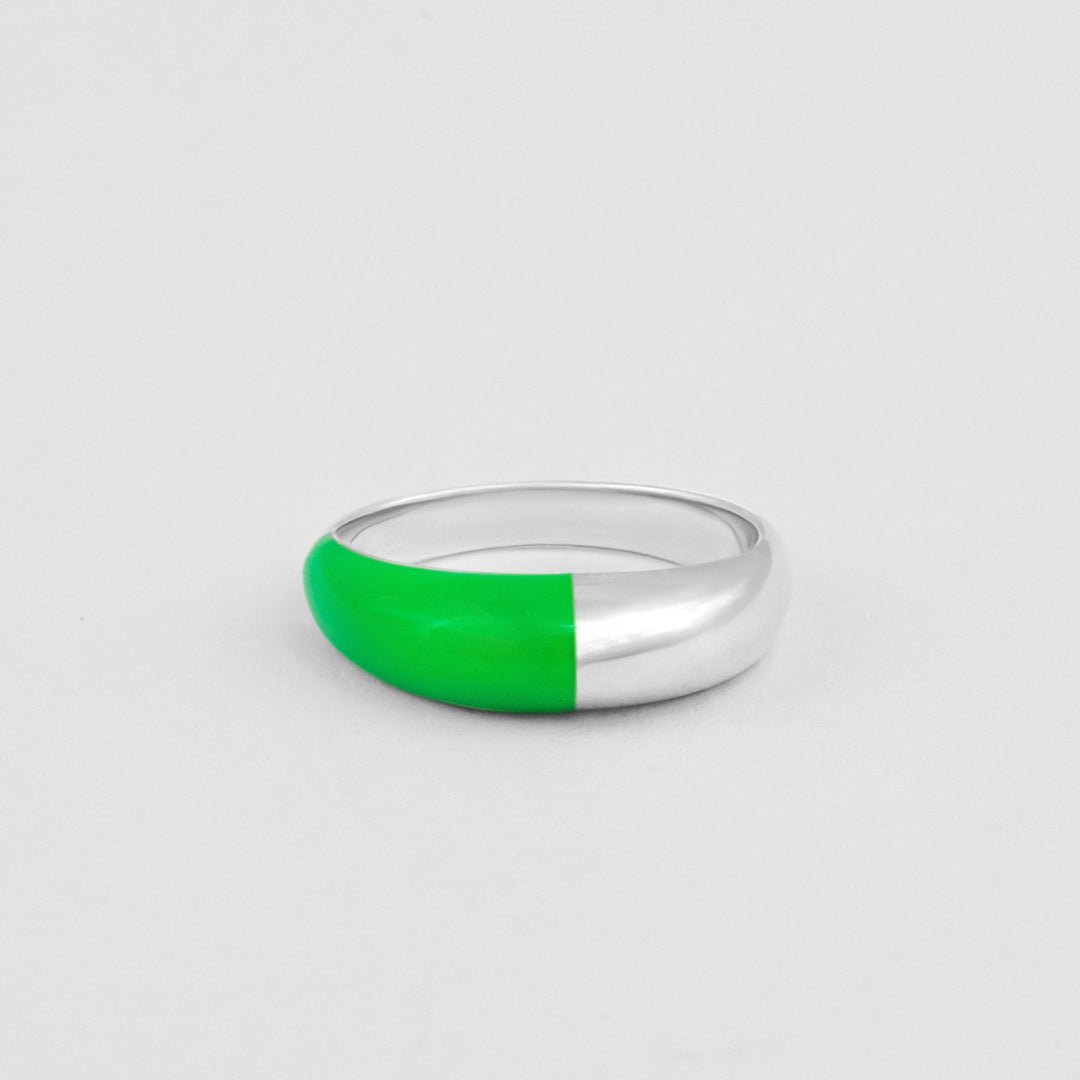 Hand-enameled 925 sterling silver dome ring with neon green enamel. Produced in Italy. Réveli