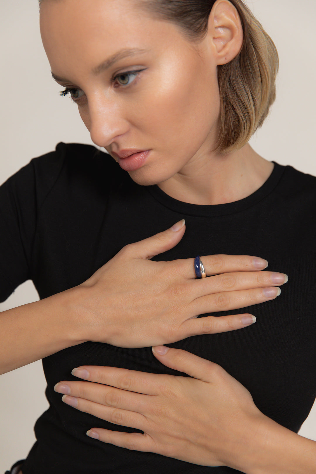 Hand-enameled 925 sterling silver blue double dome ring. Produced in Italy. Réveli