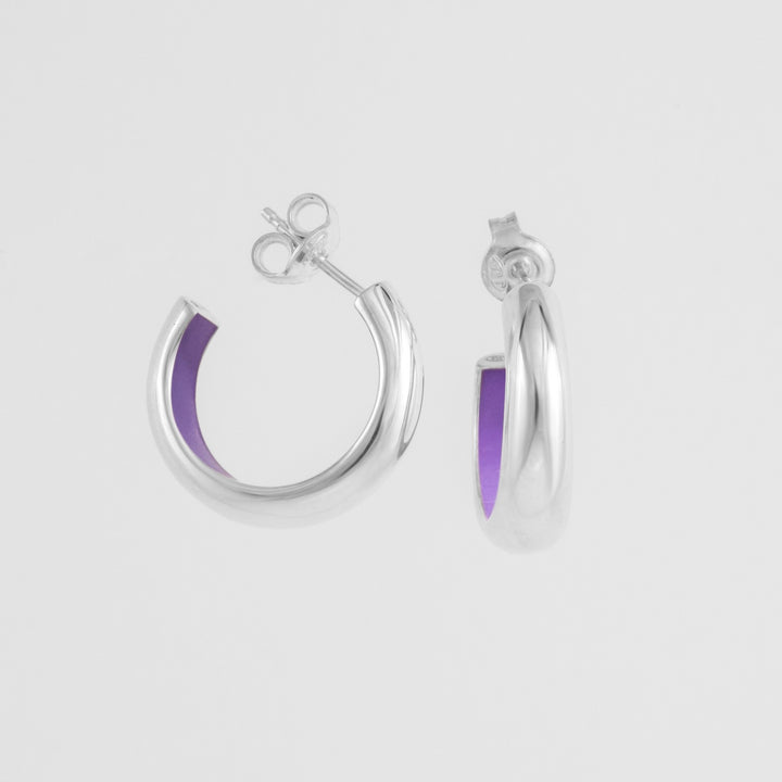 Hand-enameled 925 sterling silver mauve purple dome earrings. Produced in Italy. Réveli